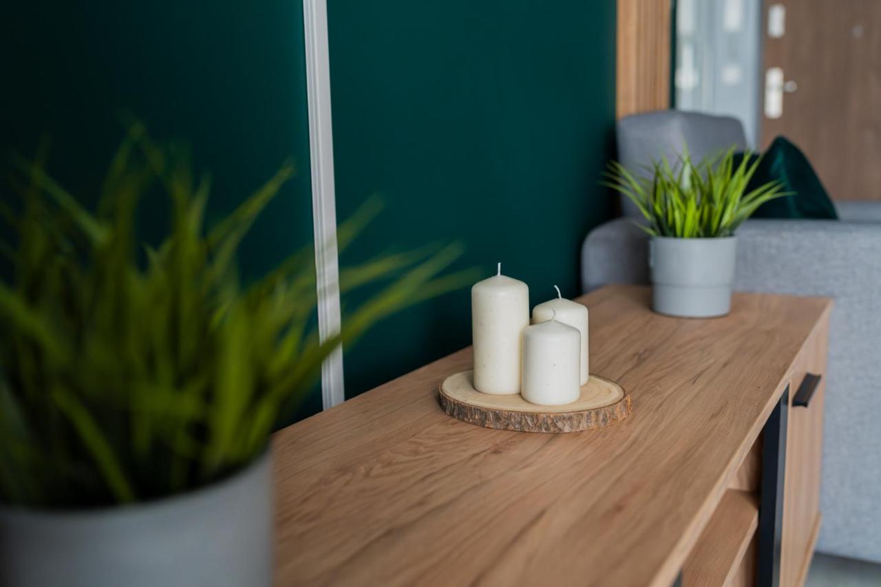 Uroczy Apartament Obok Sky Towera Apartment Wroclaw Luaran gambar
