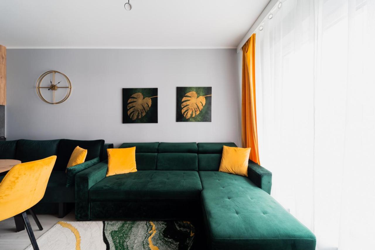 Uroczy Apartament Obok Sky Towera Apartment Wroclaw Luaran gambar